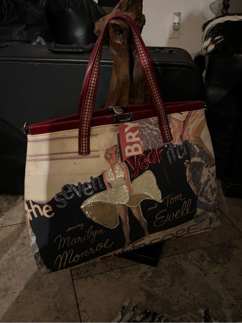 Francesca's Collections Red and Cream Graphic Satchel